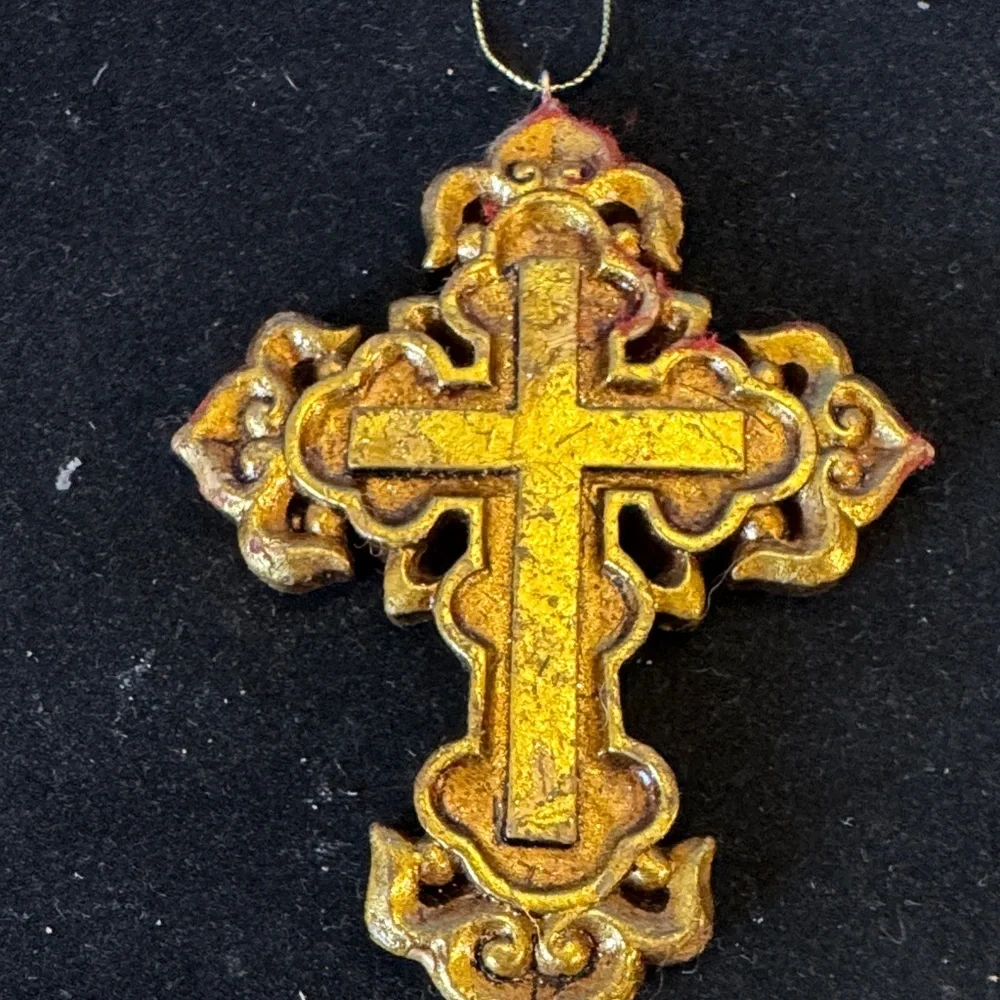 Elegant Vintage style Golden Cross Ornaments Set (4)